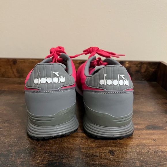 Pink DIADORA SIZE 9 - Picture 1 of 6